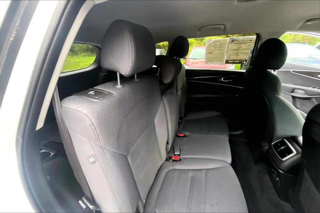 Used 2019 Kia Sorento AWD image 15