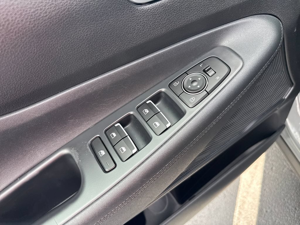 Used 2021 Hyundai Santa Fe SE AWD/4WD image 10