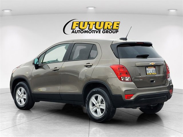Used 2022 Chevrolet Trax LS w/ Tint and Cruise Package image 7