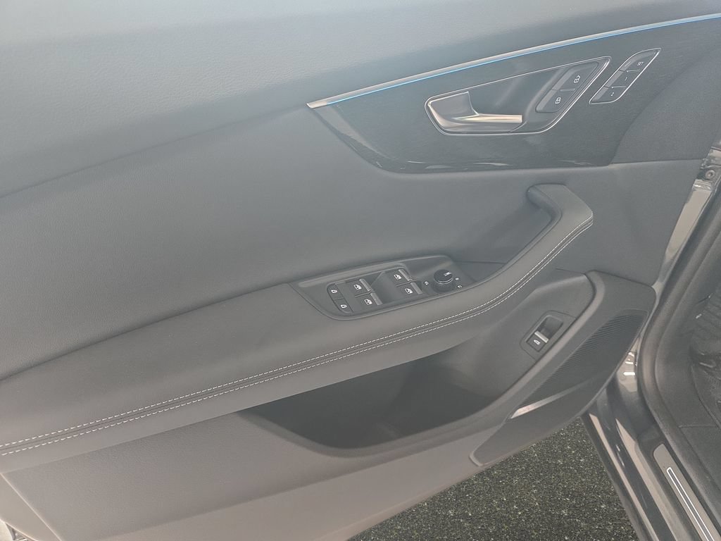 Certified 2025 Audi Q8 Premium Plus AWD/4WD image 27