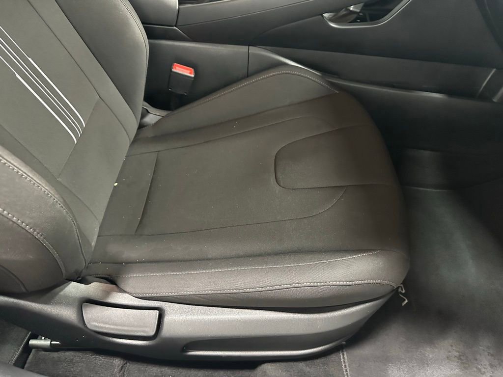 Used 2025 Hyundai Elantra Sport image 55
