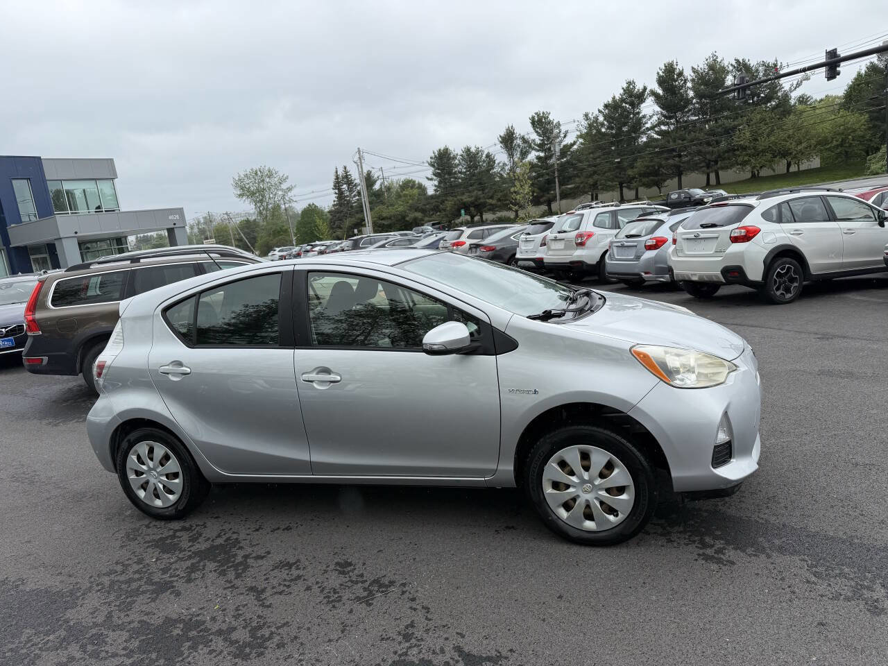 Used 2012 Toyota Prius C Three image 5