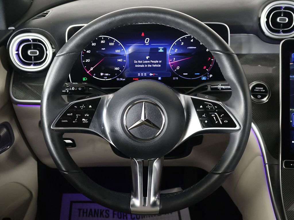 Used 2025 Mercedes-Benz GLC 300 4MATIC image 42