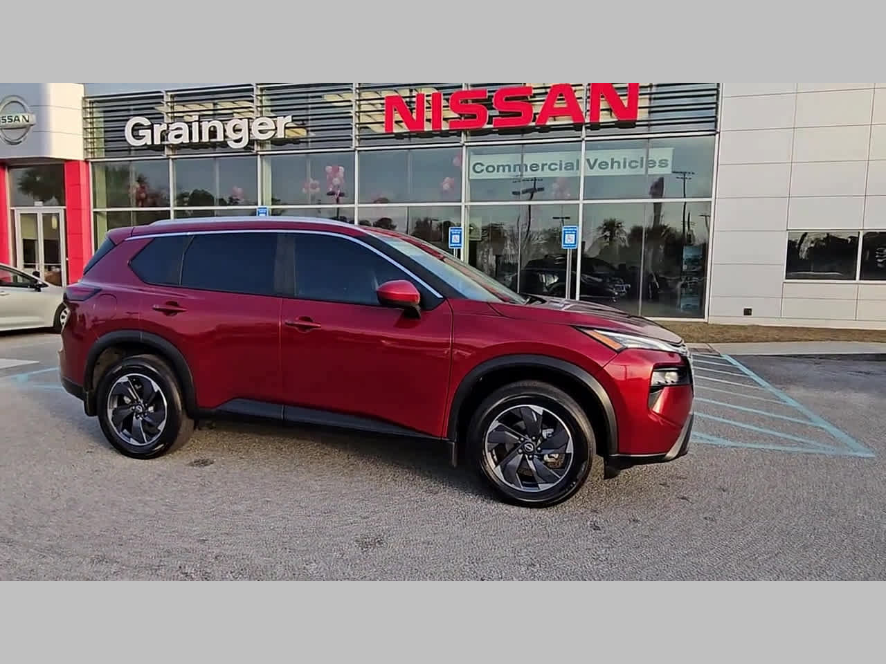 Used 2024 Nissan Rogue SV w/ SV Premium Package image 36