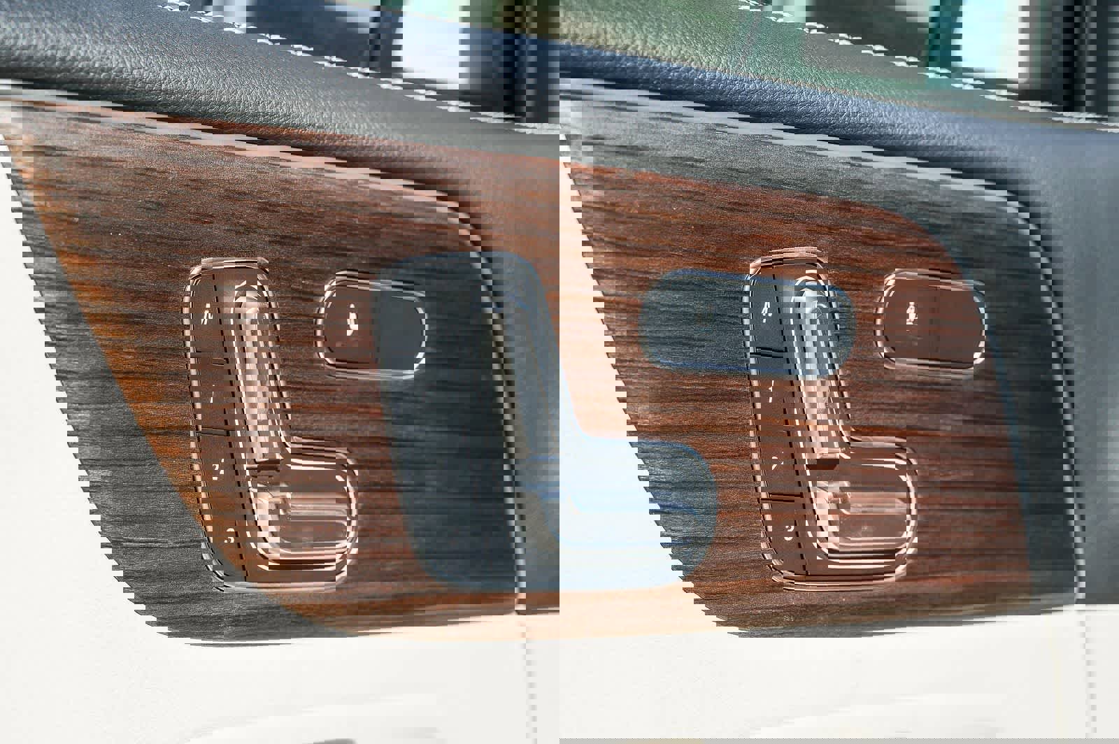 Used 2026 Mercedes-Benz GLB 250 image 26