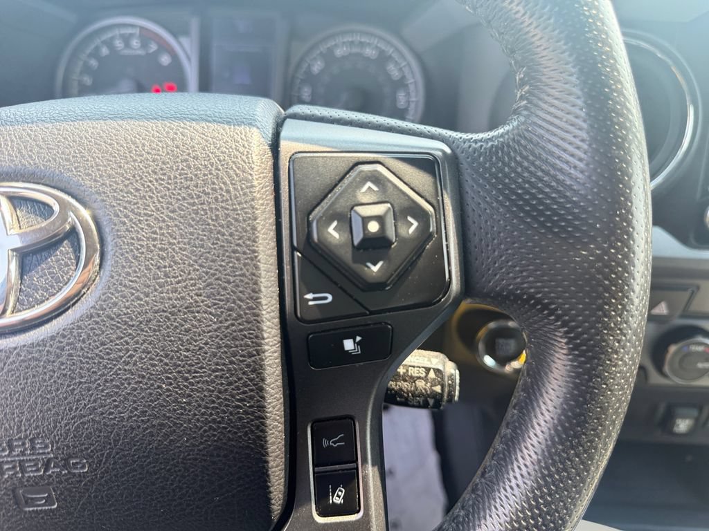 Used 2021 Toyota Tacoma TRD Sport AWD/4WD image 19