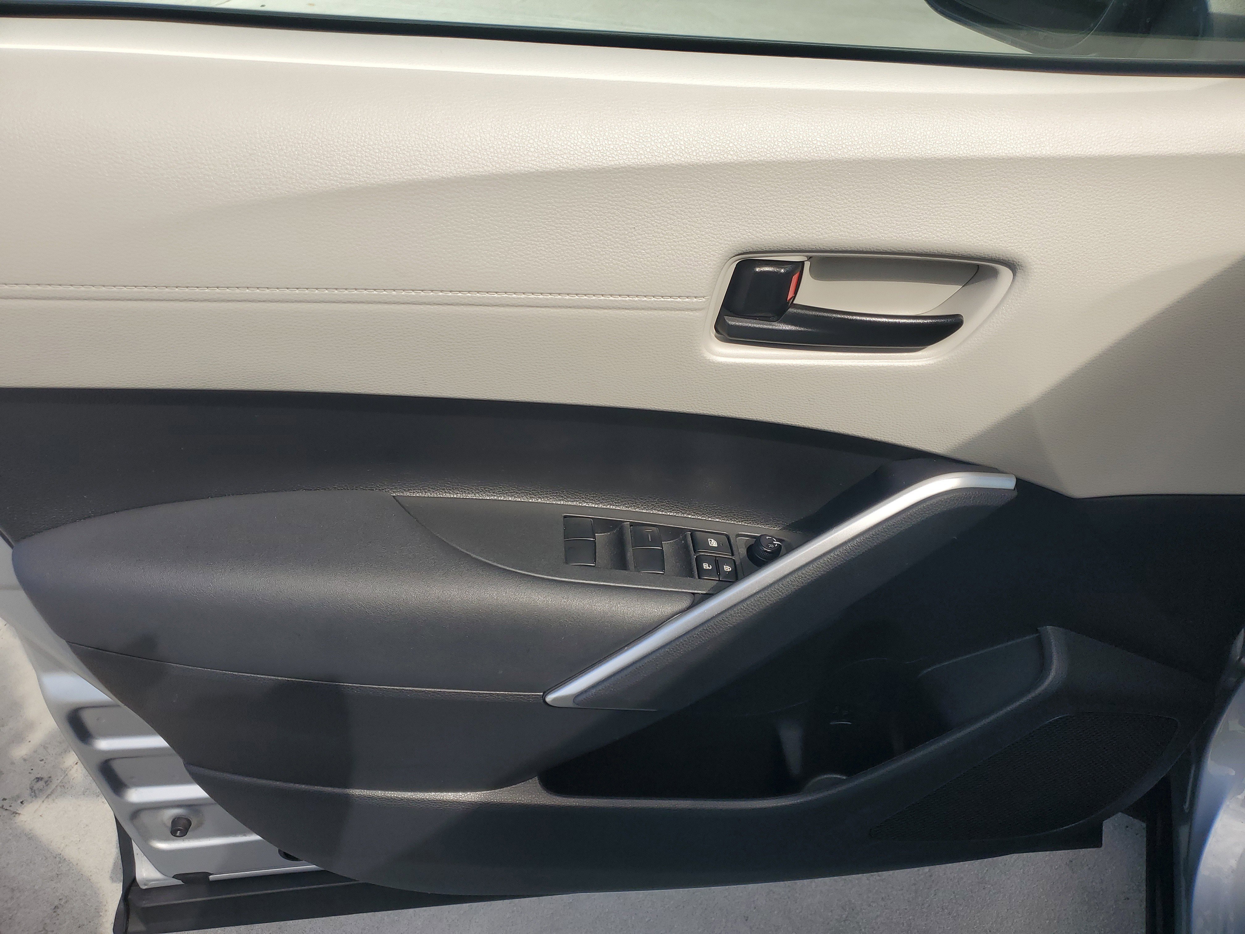 New 2023 Toyota Corolla Cross L image 18