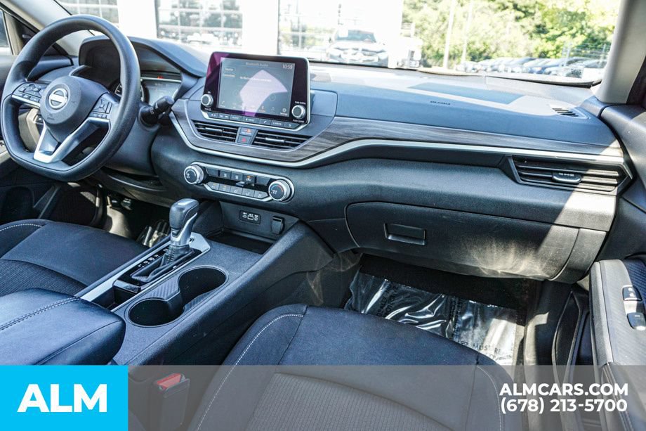 Used 2025 Nissan Altima 2.5 SV FWD image 23