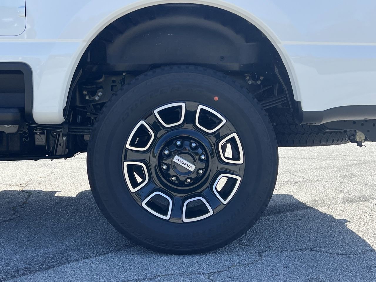 New 2025 Ford F350 Platinum w/ FX4 Off-Road Package AWD/4WD image 33