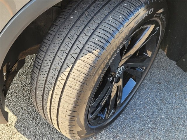 Used 2024 Volkswagen Tiguan SE R-Line image 23