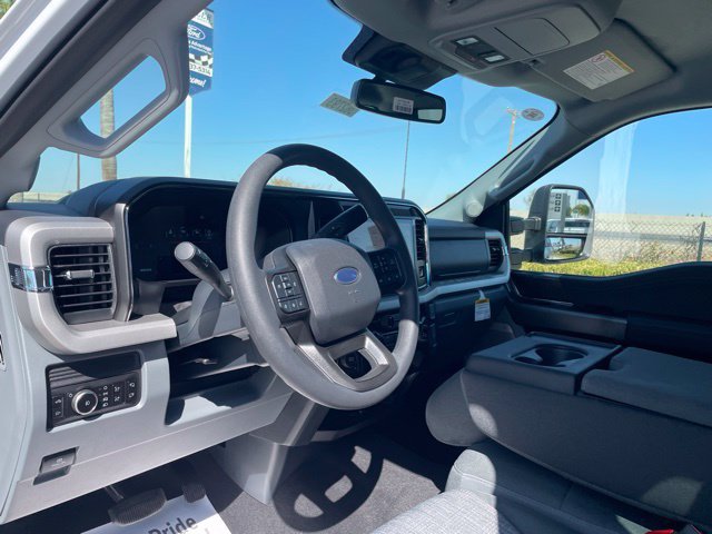 New 2026 Ford F250 XLT w/ XLT Premium Package AWD/4WD image 9