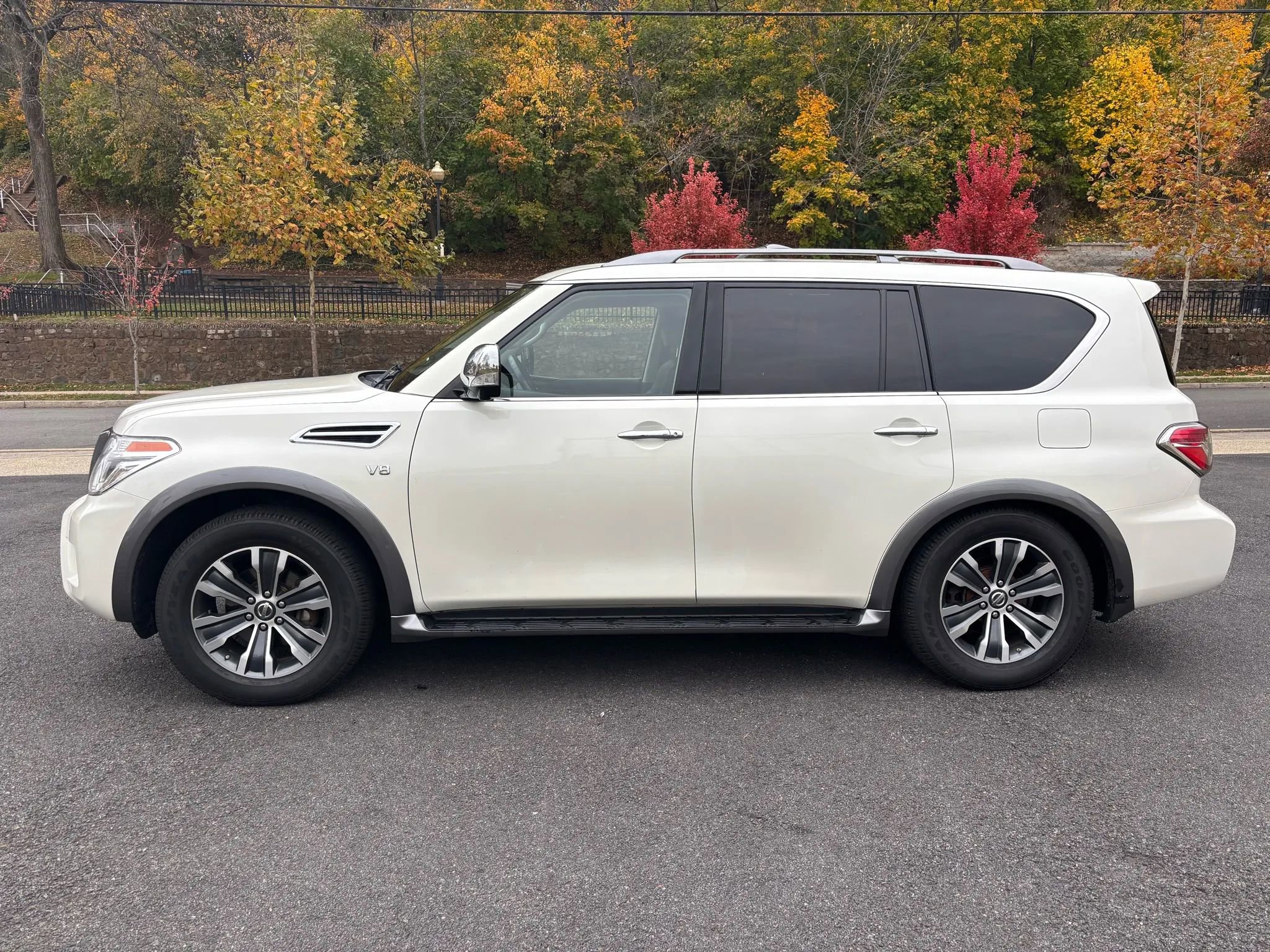 Used 2019 Nissan Armada SL w/ Premium Package image 4