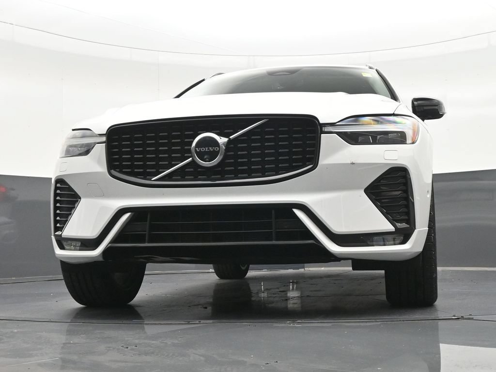 Certified 2024 Volvo XC60 B5 Plus w/ Climate Package AWD/4WD image 30