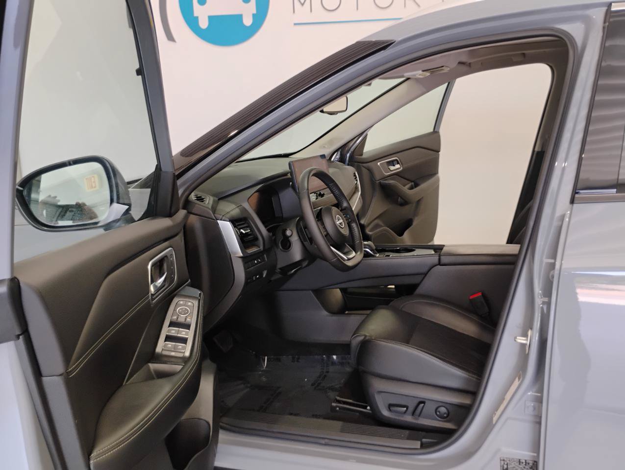 Used 2024 Nissan Rogue Platinum w/ Platinum Premium Package FWD image 61