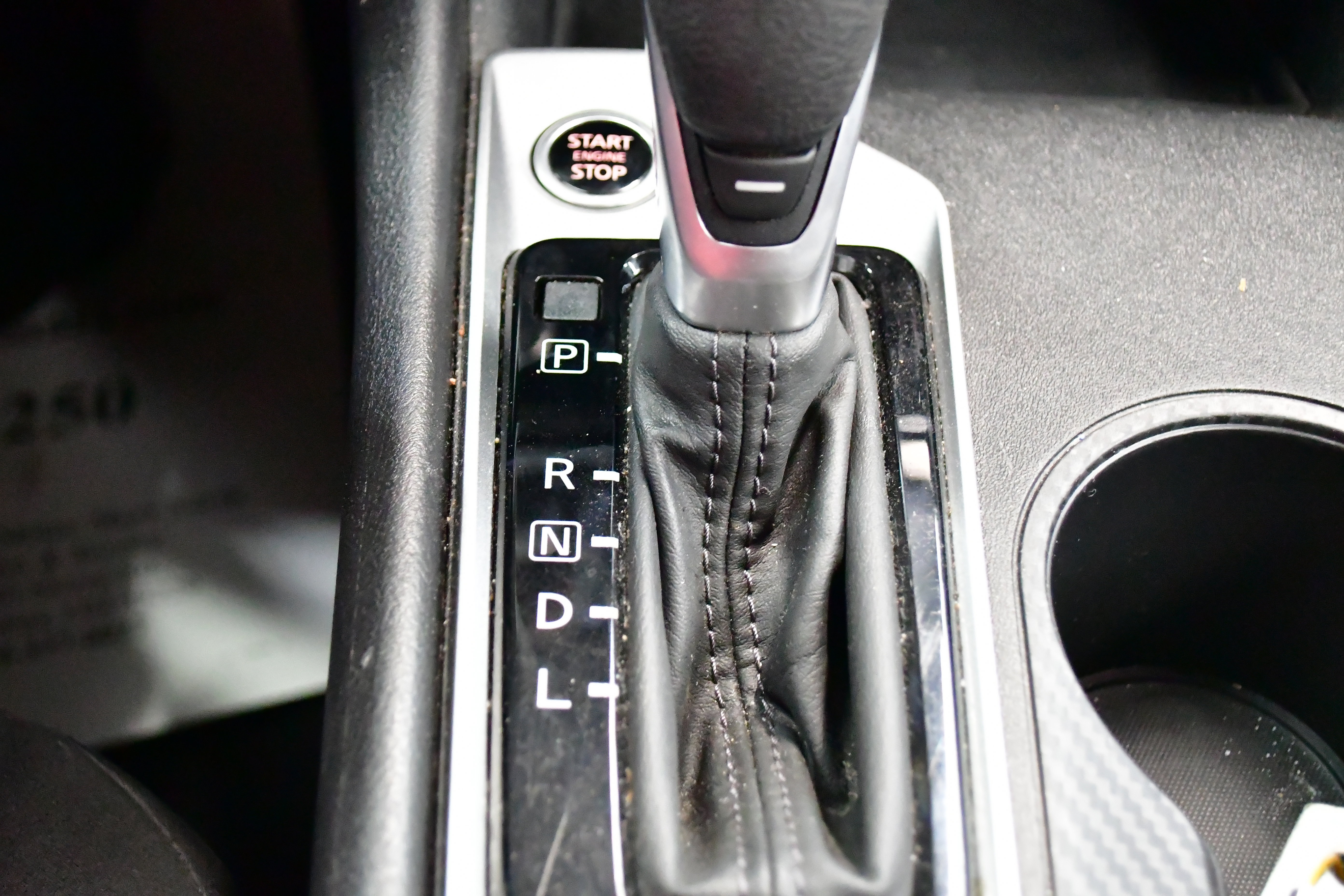 Used 2025 Nissan Altima 2.5 SV FWD image 28