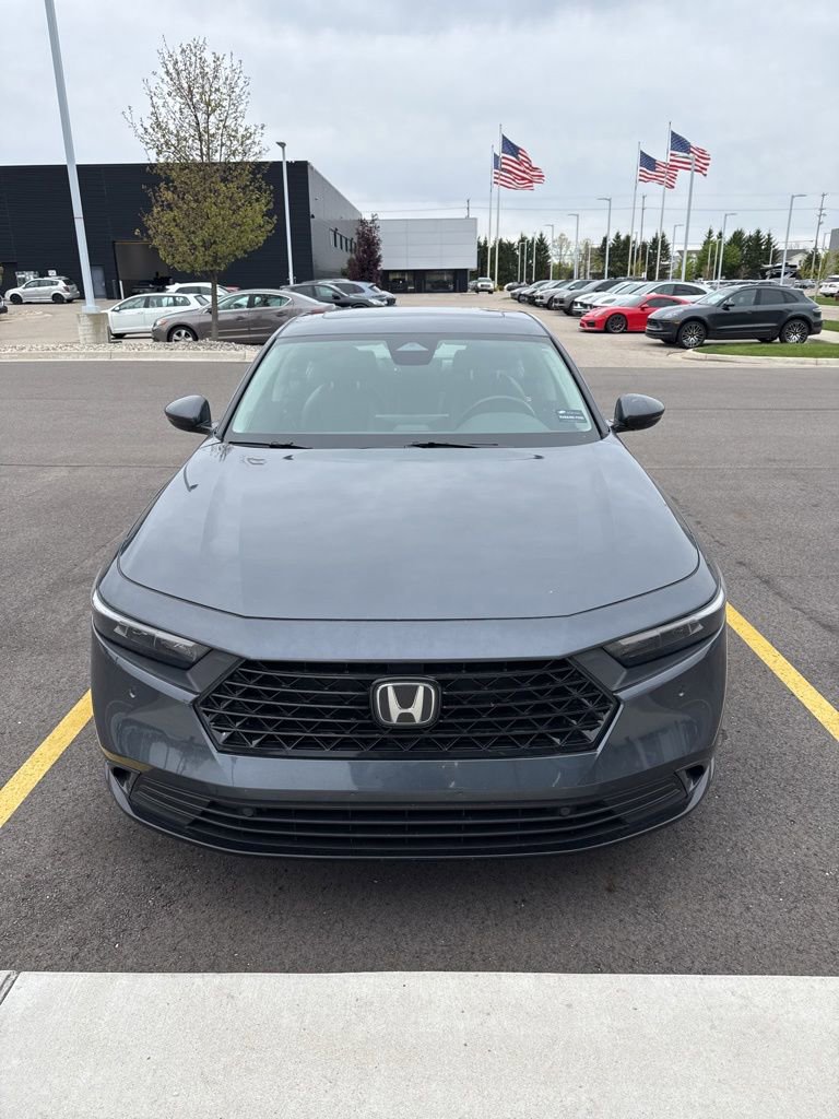 Used 2024 Honda Accord EX-L image 2