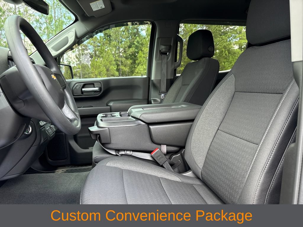Used 2026 Chevrolet Silverado 1500 Custom w/ LPO, Dark Essentials Package AWD/4WD image 4
