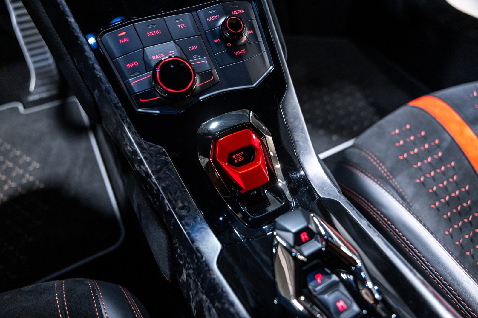 Used 2018 Lamborghini Huracan Performante AWD/4WD image 51