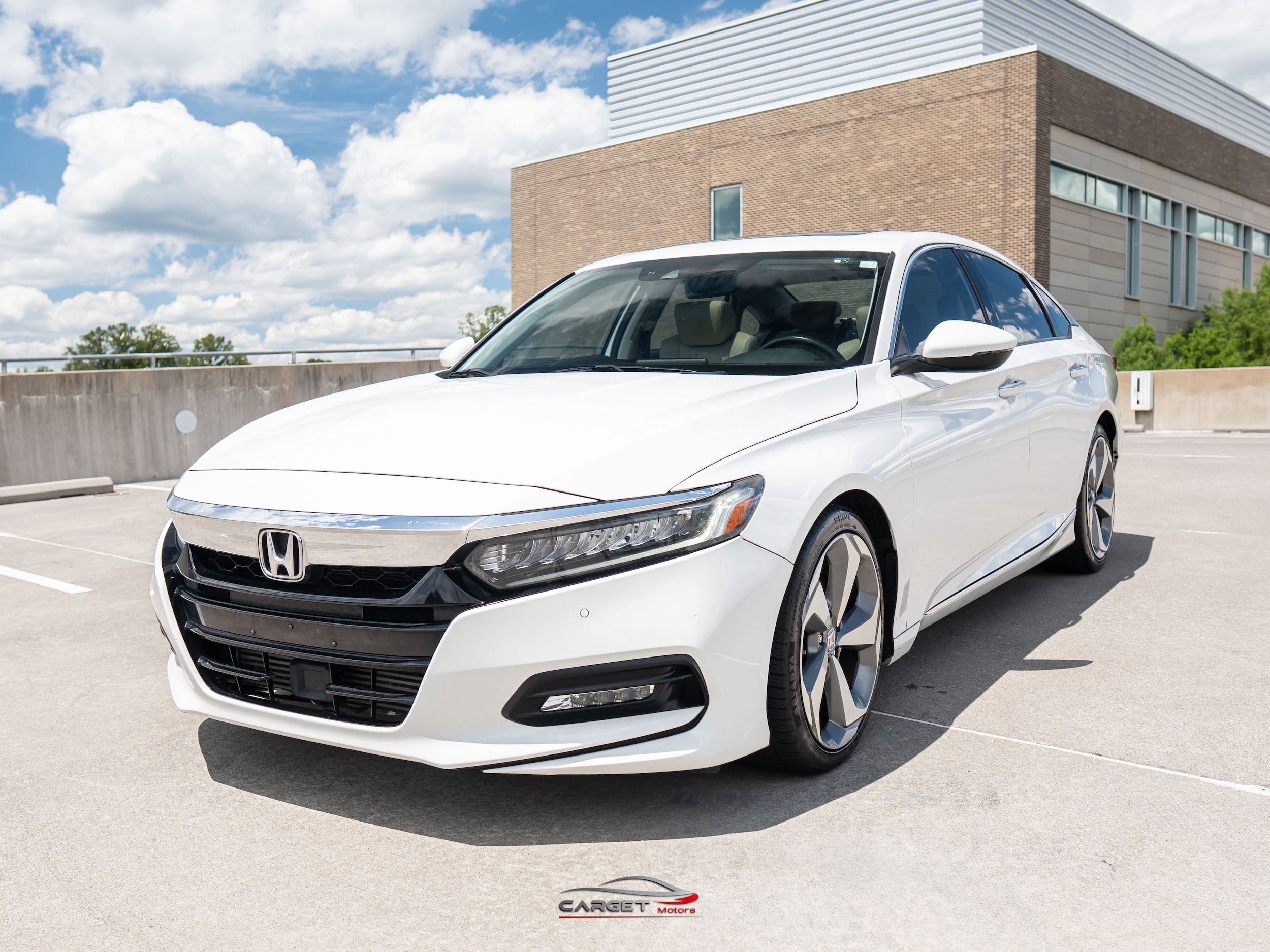Used 2019 Honda Accord Touring image 3