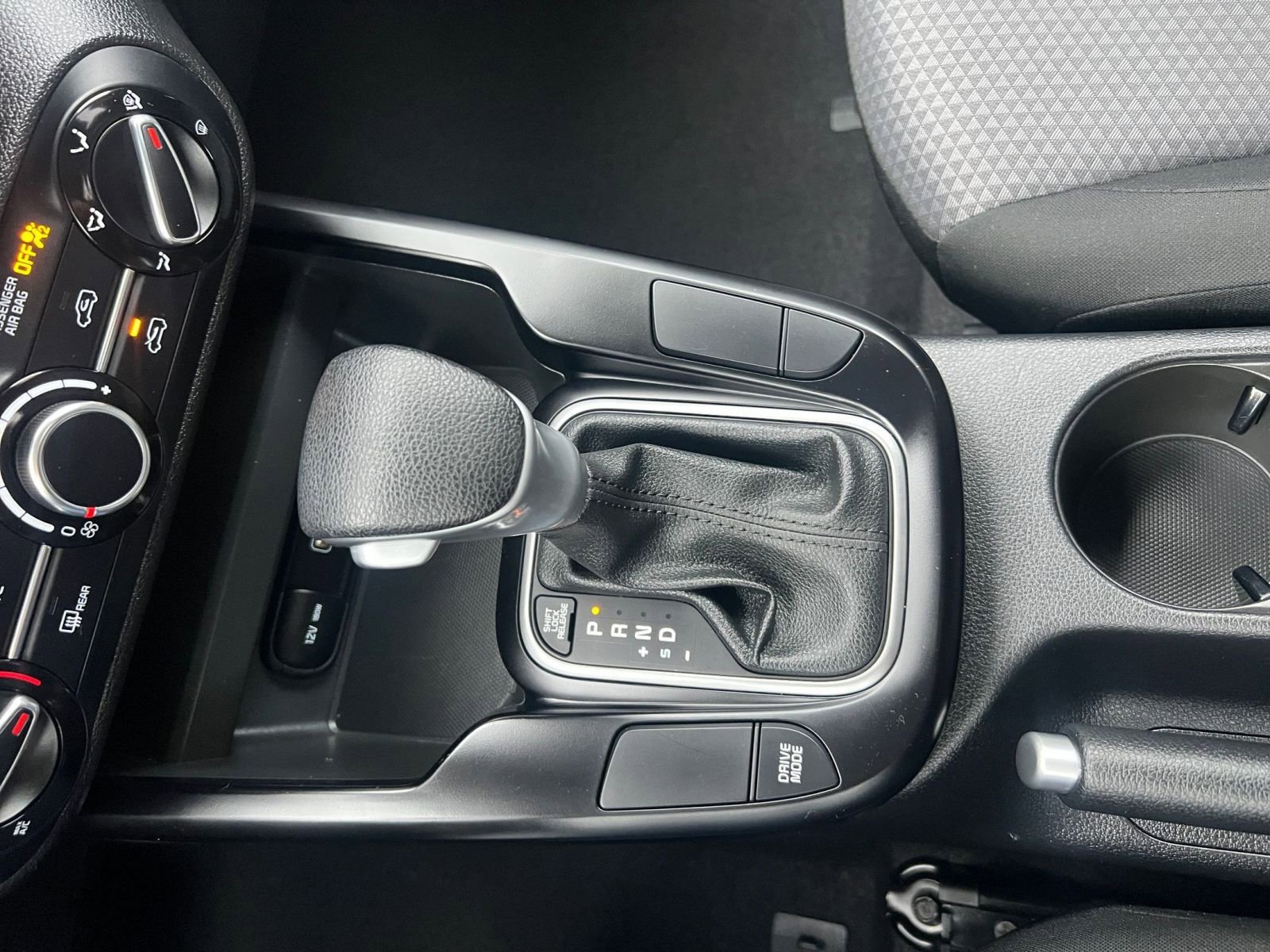 Used 2025 Kia Soul LX w/ LX Technology Package image 39