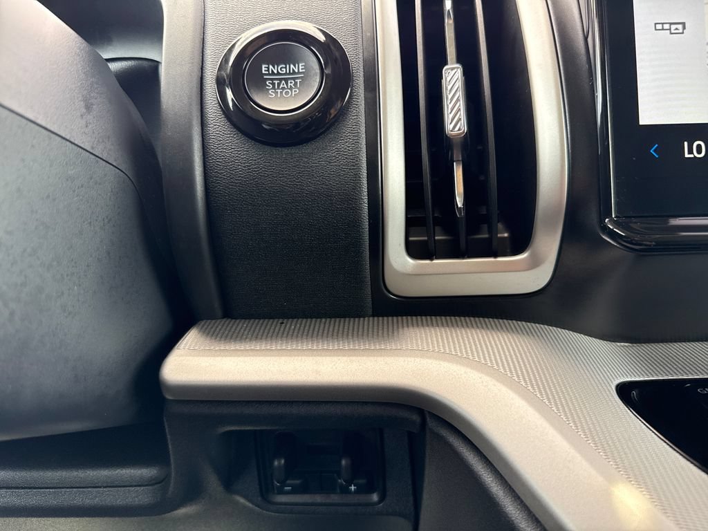 Used 2025 Ford Expedition Active RWD image 27