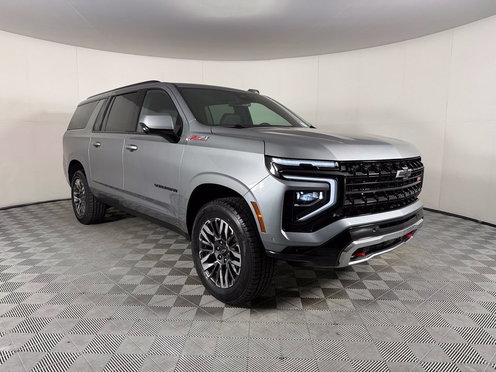 Used 2025 Chevrolet Suburban Z71 AWD/4WD image 5