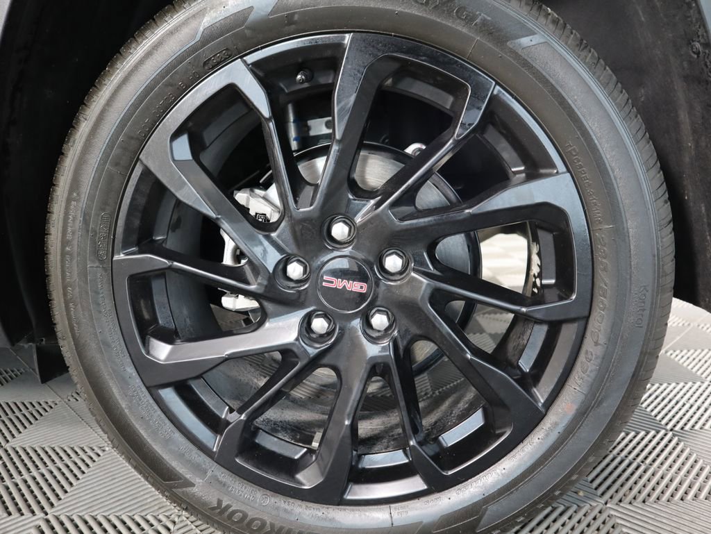Used 2023 GMC Terrain SLE w/ Driver Convenience Package image 30