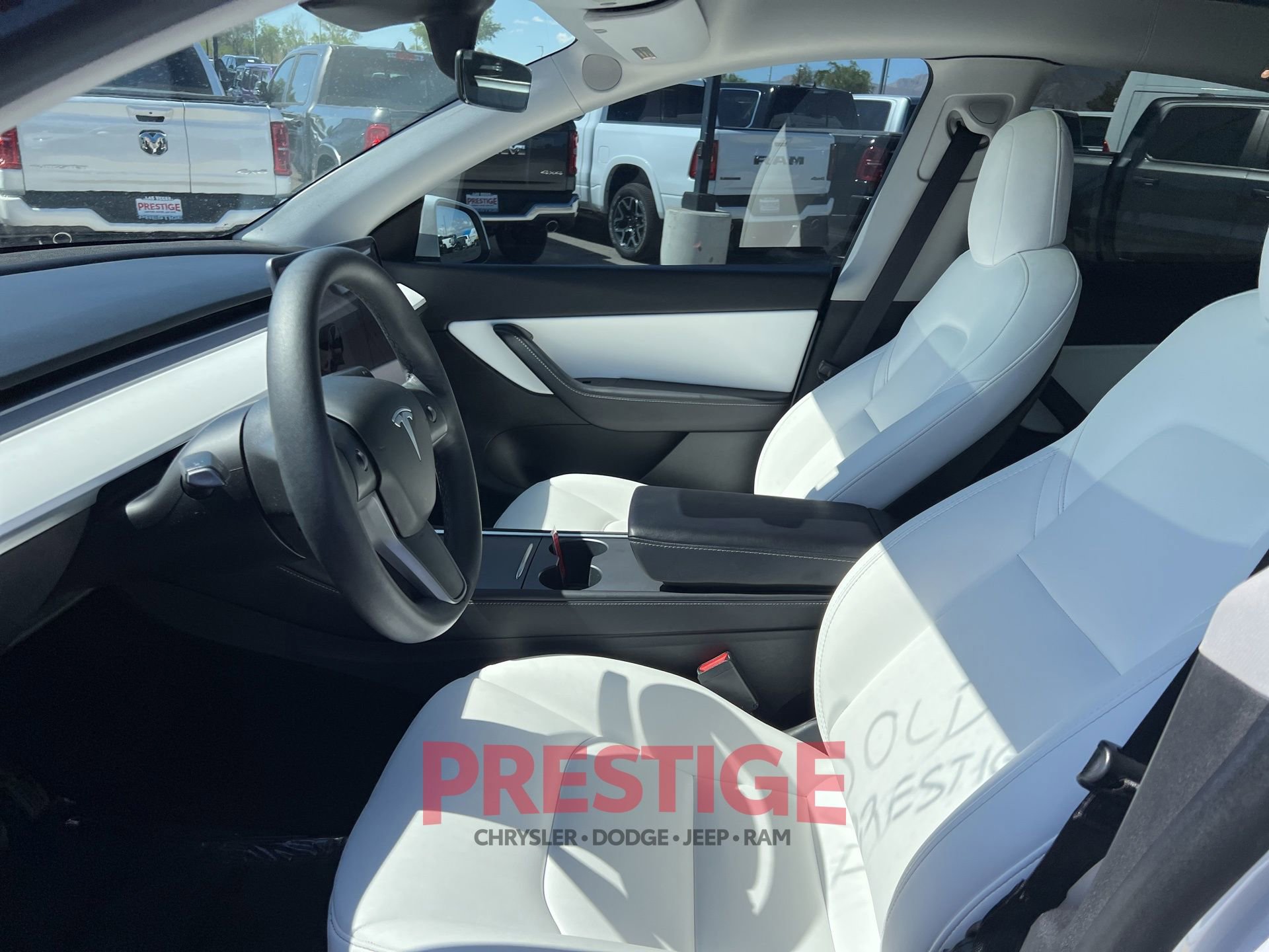 Used 2021 Tesla Model Y Long Range AWD/4WD image 27