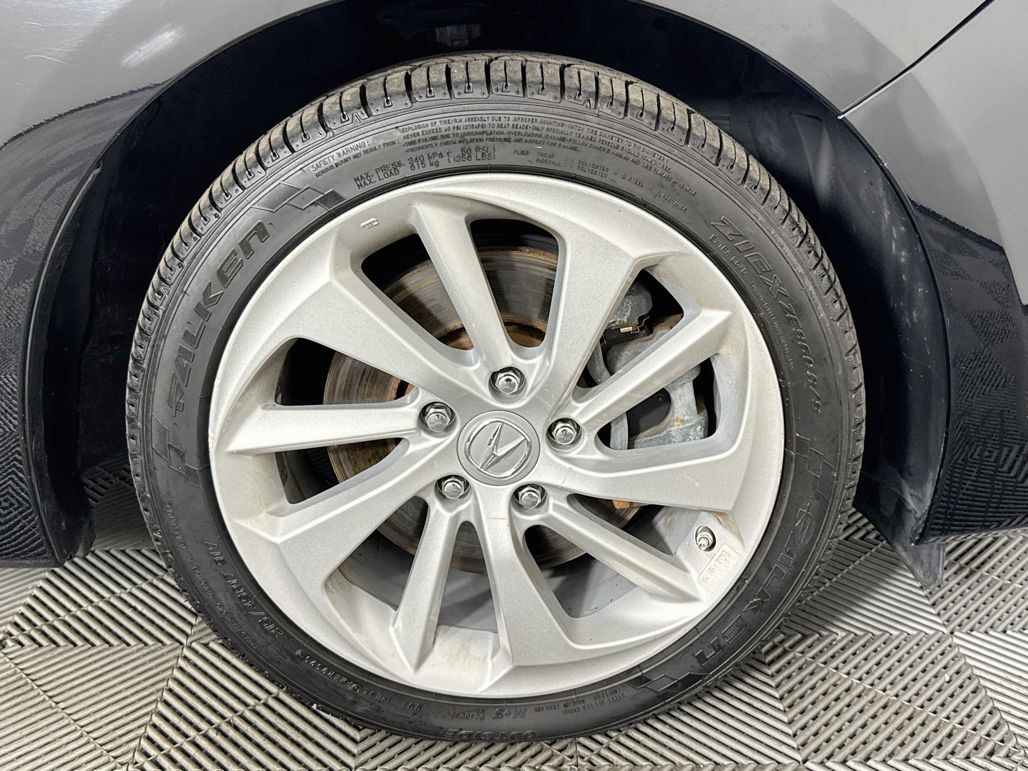Used 2017 Acura ILX FWD image 30