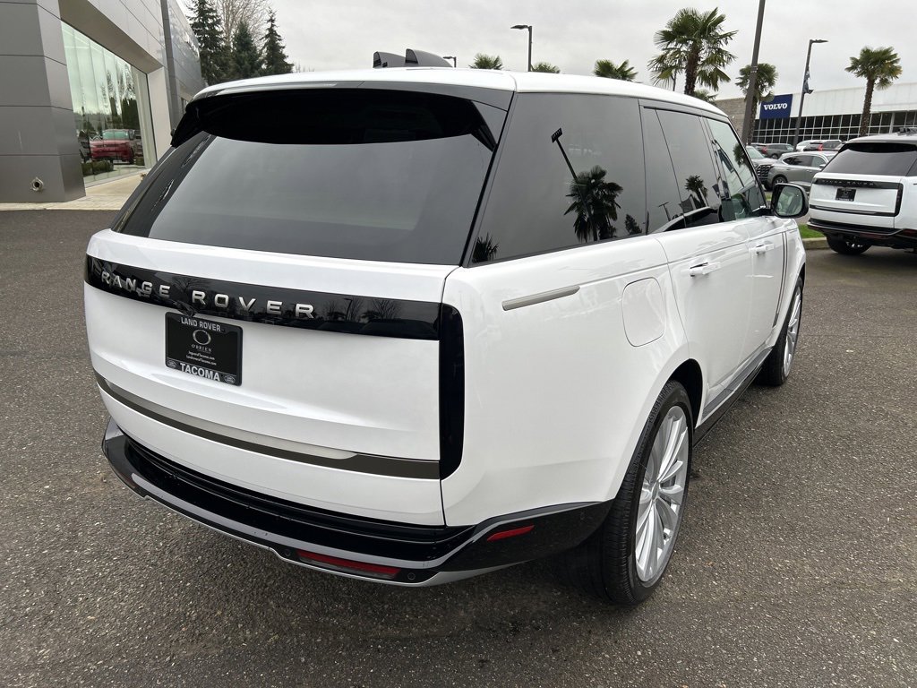 New 2025 Land Rover Range Rover SE image 7