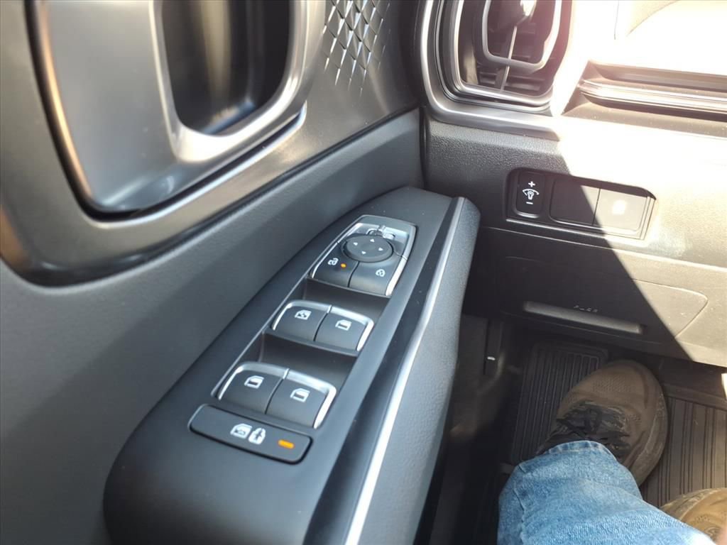 New 2026 Kia Sorento LX FWD image 12