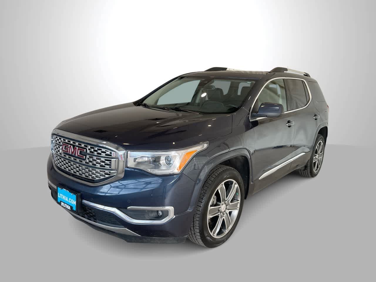Used 2018 GMC Acadia Denali w/ Technology Package AWD/4WD image 1