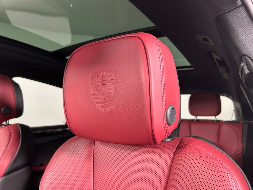 New 2026 Porsche Macan AWD/4WD image 16