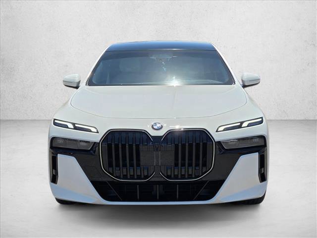 Used 2026 BMW 760i xDrive AWD/4WD image 2