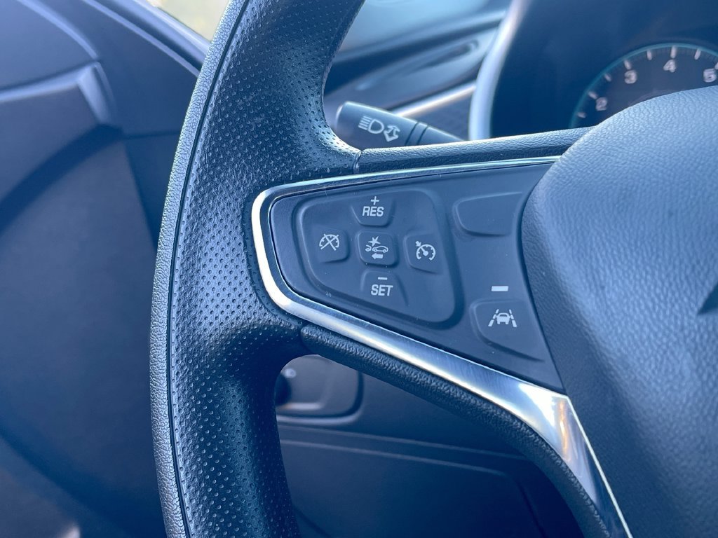 Used 2023 Chevrolet Malibu LS FWD image 33