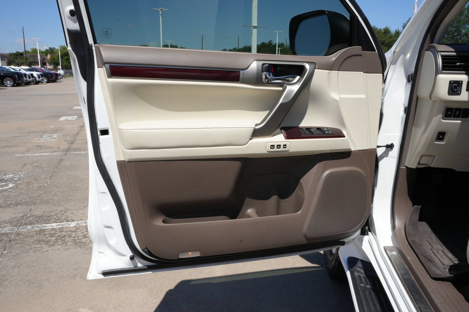Used 2019 Lexus GX 460 Premium AWD/4WD image 17