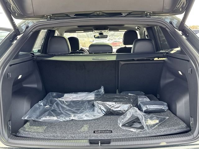 New 2026 Volkswagen Atlas Cross Sport SEL image 10