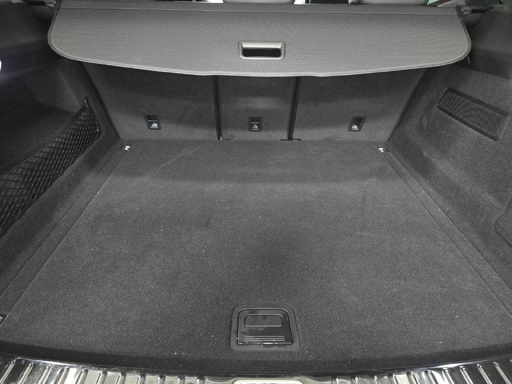 Certified 2026 Porsche Cayenne AWD/4WD image 30