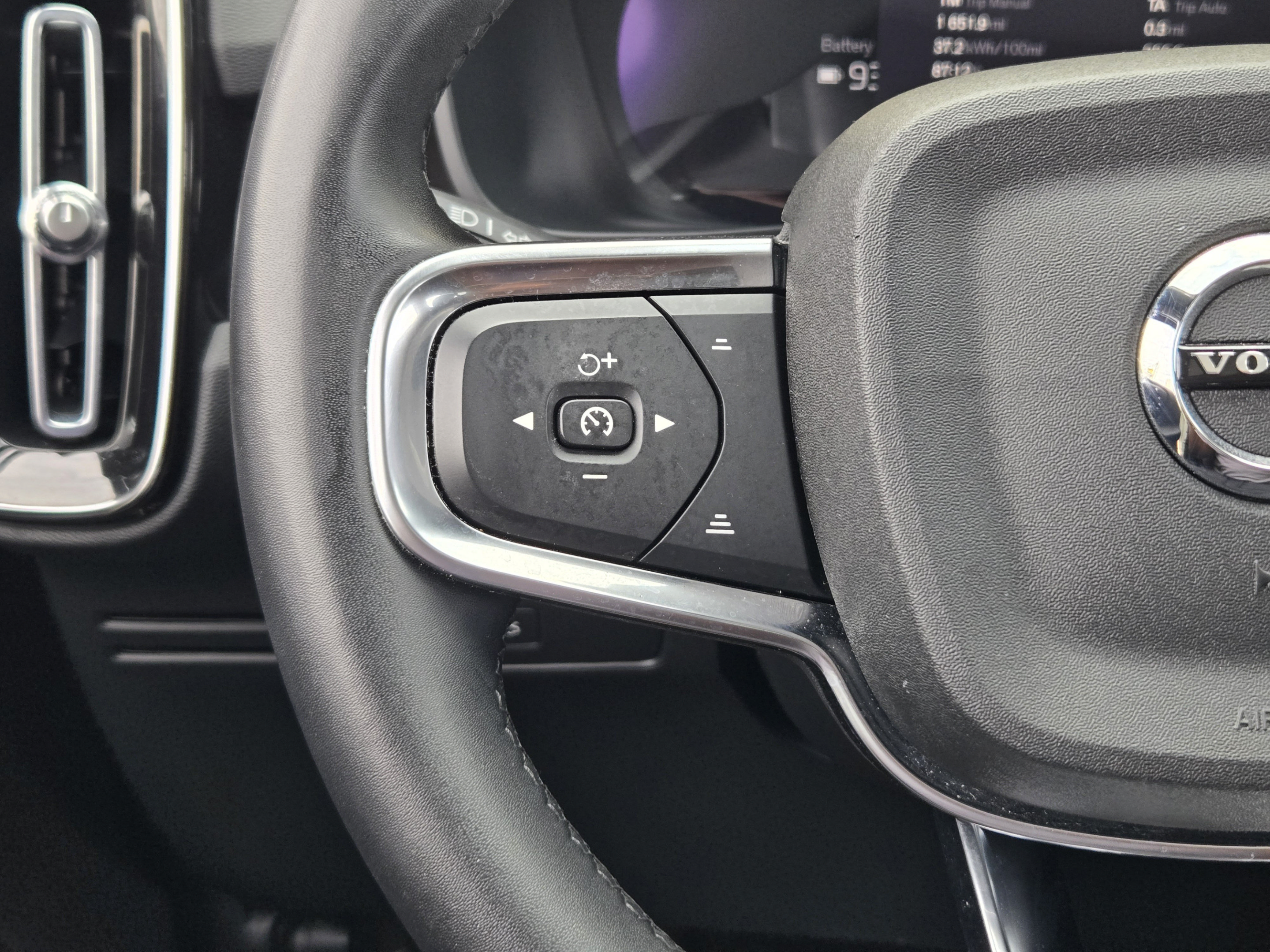 Used 2023 Volvo C40 P8 Recharge Ultimate AWD/4WD image 23
