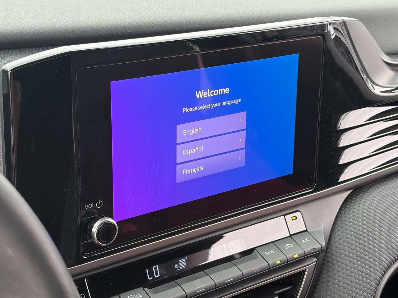 Used 2025 Toyota Camry SE FWD image 8
