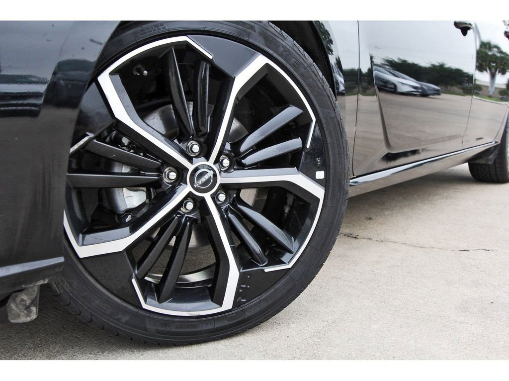 Used 2024 Nissan Altima 2.5 SR w/ SR Premium Package FWD image 29