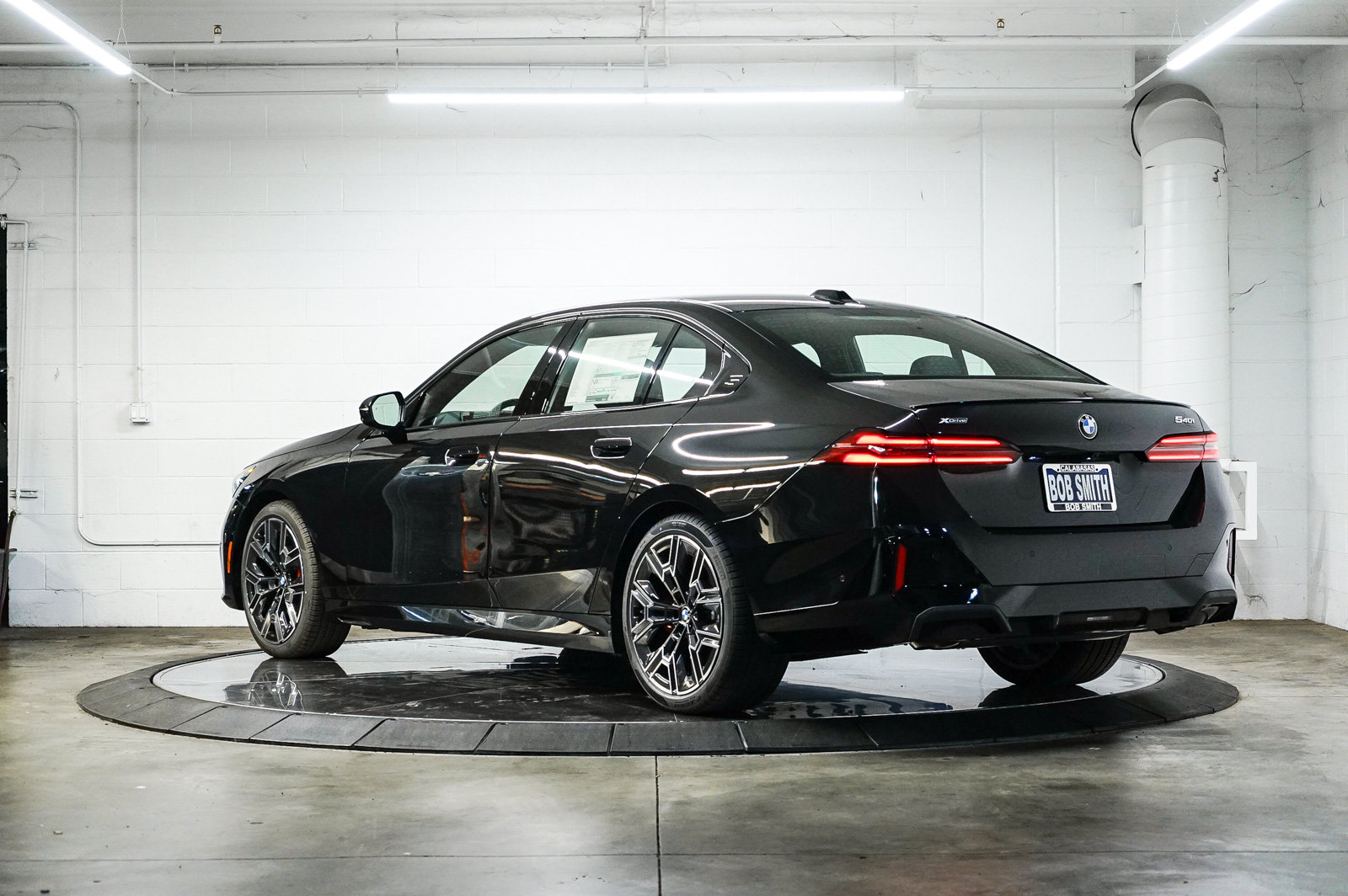 New 2027 BMW 540i xDrive w/ M Sport Package AWD/4WD image 4