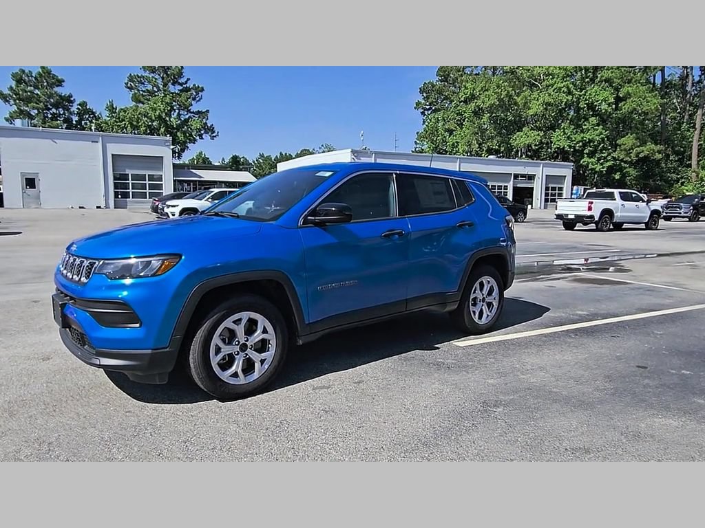 Used 2025 Jeep Compass Sport AWD/4WD image 39