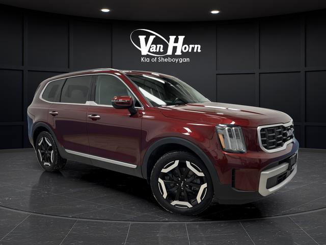 Used 2024 Kia Telluride S w/ S Sunroof Package
