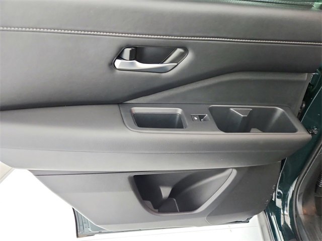 Used 2025 Nissan Pathfinder SL w/ SL Premium Package image 37