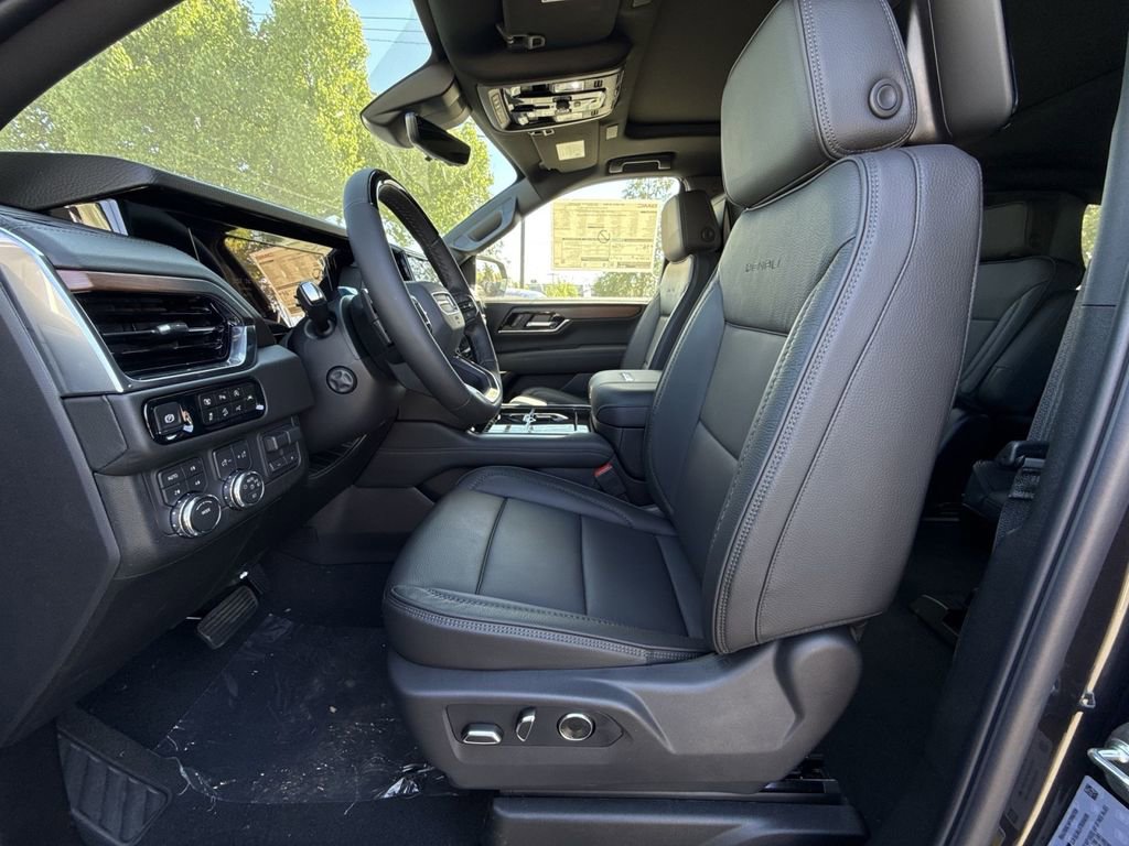 New 2026 GMC Yukon XL Denali image 13