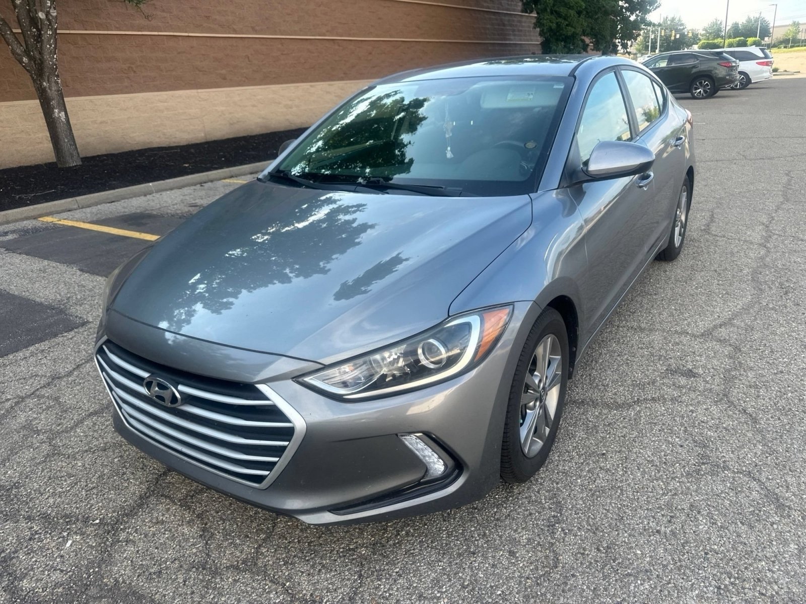 Used 2018 Hyundai Elantra Value Edition w/ Cargo Package FWD image 11