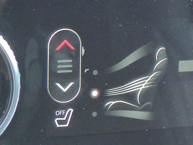 Used 2025 Genesis GV70 2.5T AWD/4WD image 26