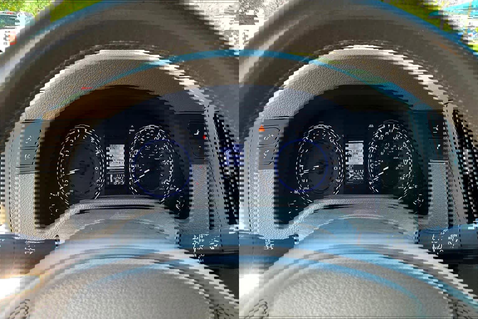 Used 2011 INFINITI G37 Sport w/ Premium Pkg image 24