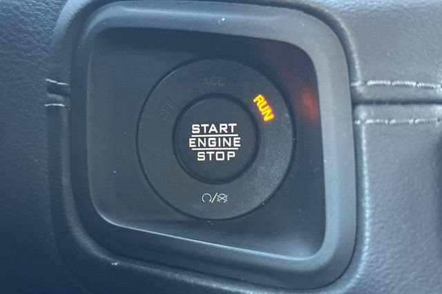 Used 2024 Jeep Wrangler Unlimited Sahara AWD/4WD image 25